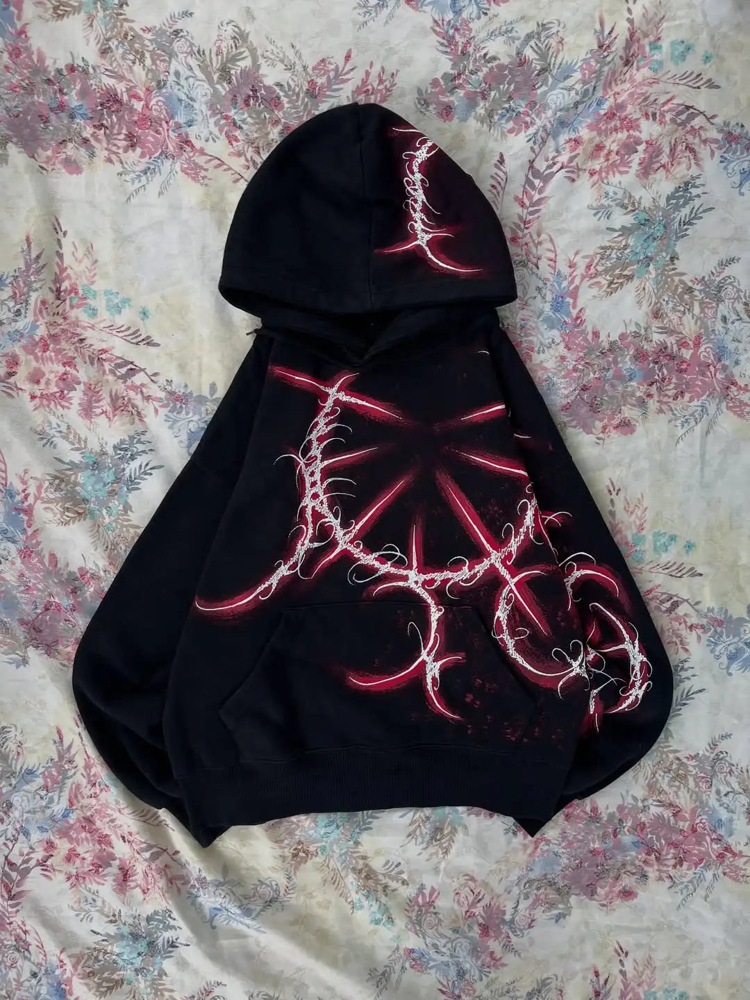 Y2K Fashion Harajuku Gothic Zip Up Hoodie Men Women Minimalist Graffiti Print Oversized Unisex Fit Sweatshirt Streetwear